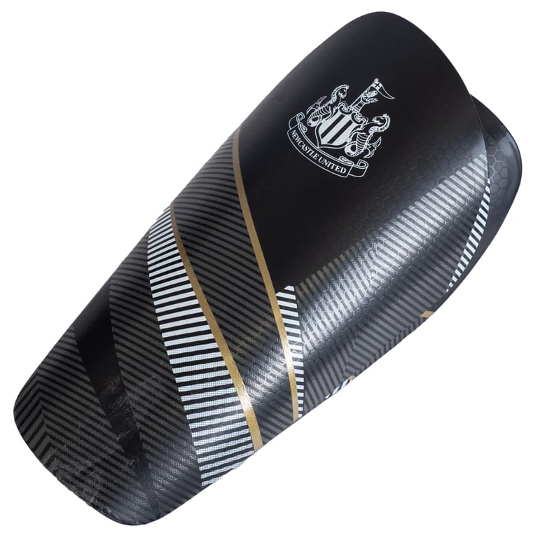 Newcastle United FC Fuse Shin Pads Kids - Protective Slip-In Design with White Crest