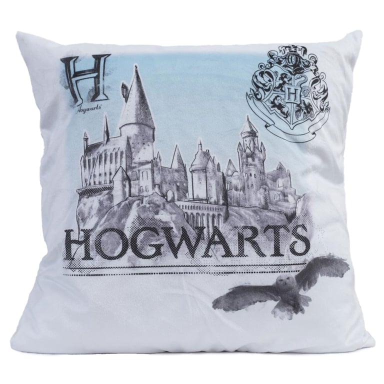Hogwarts Velvet Feel Cushion - 100 Polyester, Official Harry Potter Home Decor