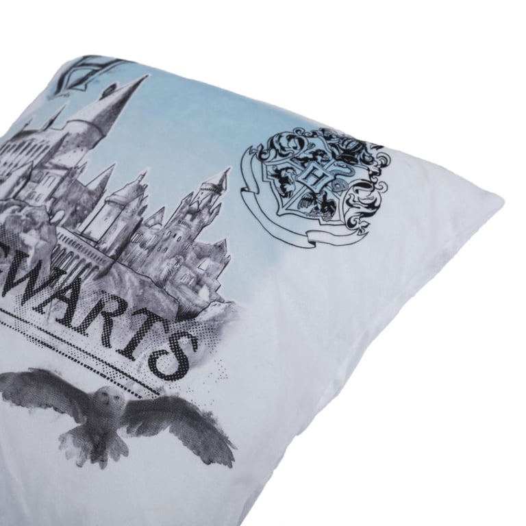 Hogwarts Velvet Feel Cushion - 100 Polyester, Official Harry Potter Home Decor