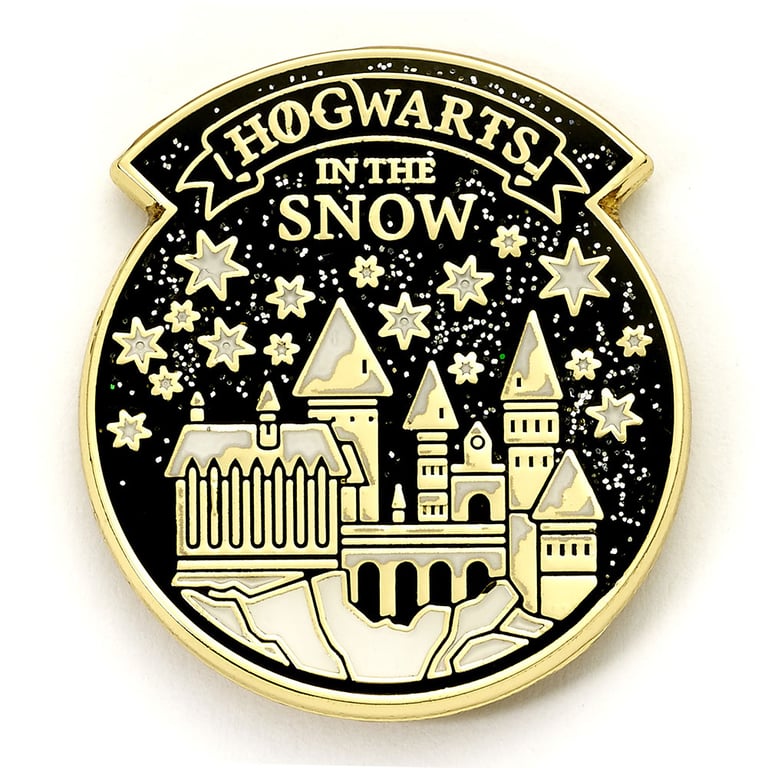 Harry Potter Hogwarts Winter Greetings Card with Removable Badge and Gold Envelope