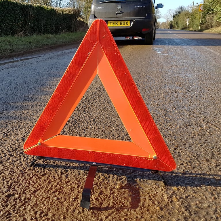 Compact Reflective Car Warning Safety Triangle - Emergency Roadside Assistance