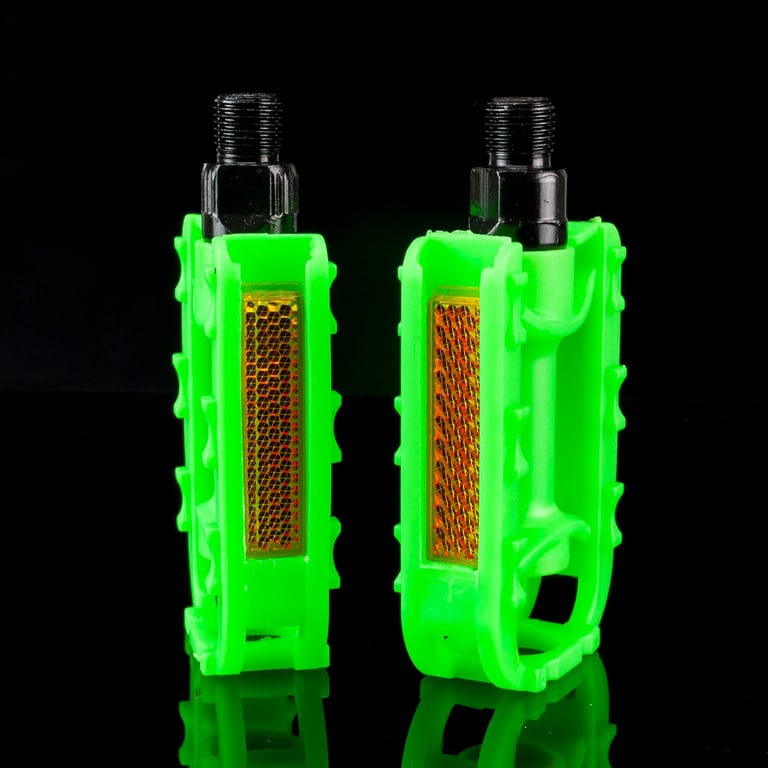 Kids Durable Green Bicycle Pedals - Reflective & Tough ABS Plastic