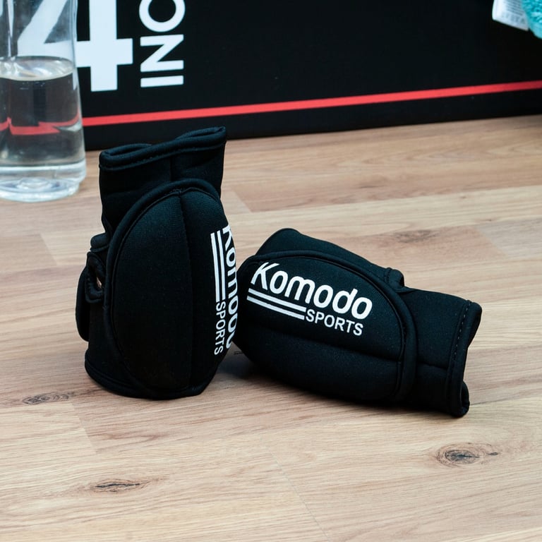 Komodo 2kg Weighted Gloves - Neoprene Padded Exercise Gloves for Arm Strengthening and Fat-Burning Workouts