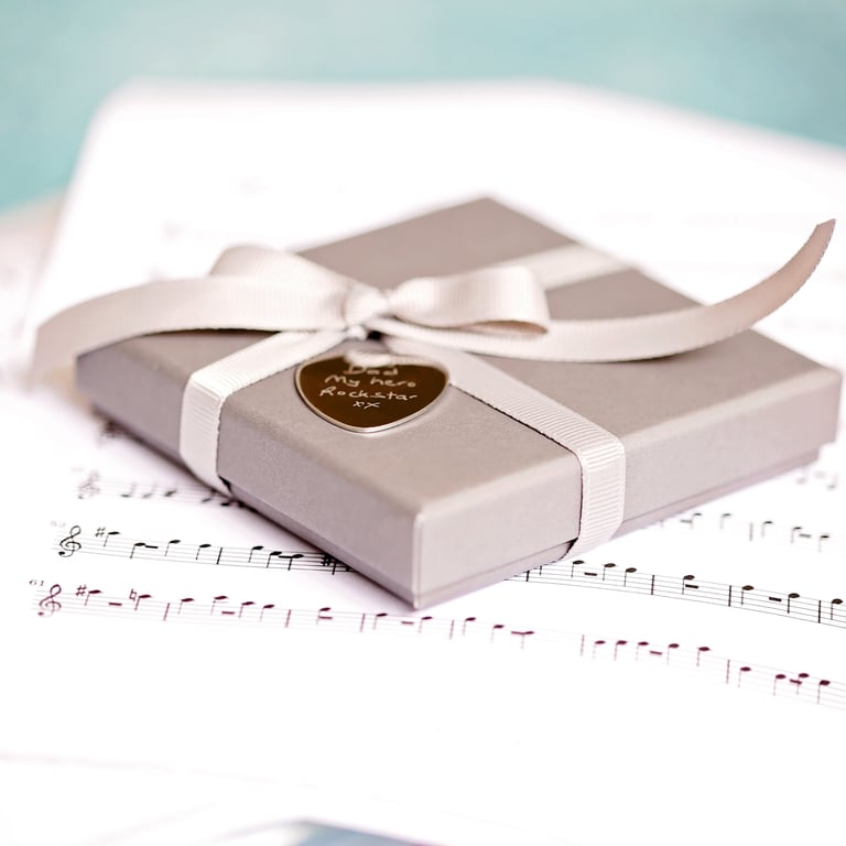 Personalized Handwriting Engraved Guitar Pick - Unique Custom Gift for Musicians and Guitar Lovers
