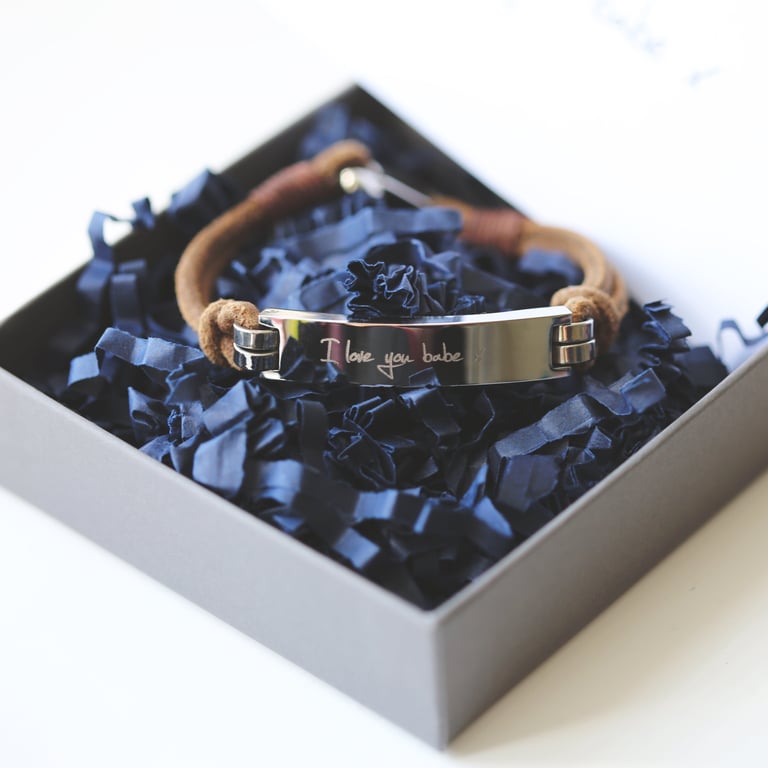 Men s Genuine Leather Engraved Handwriting Bracelet - Personalised Snap-Lock Clasp