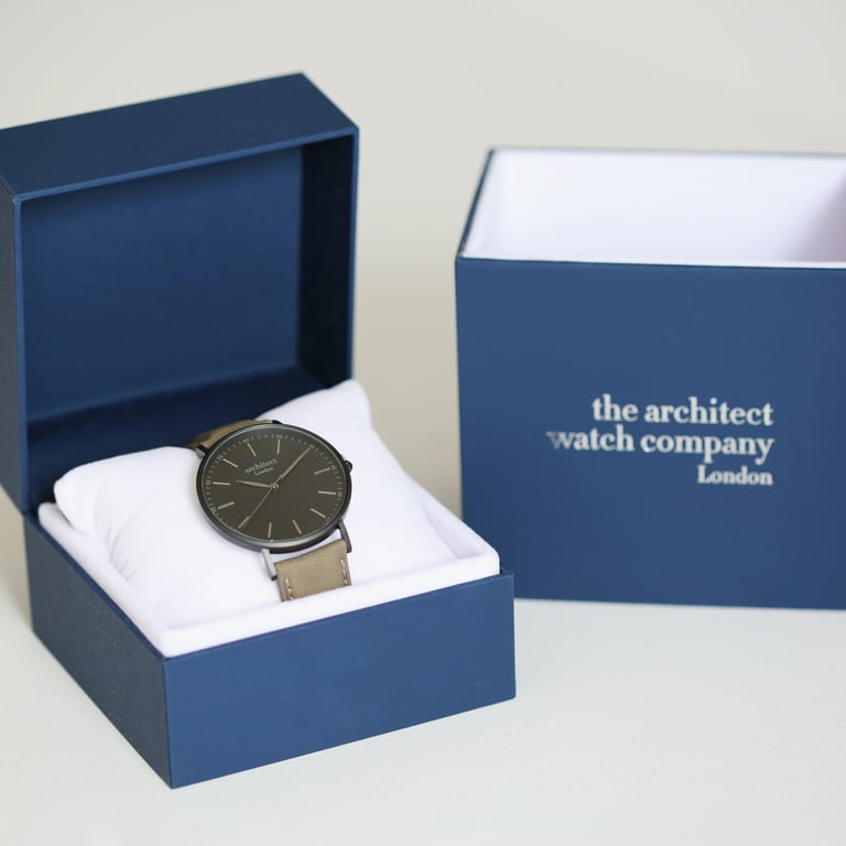 Modern Font Engraving - High-Quality Stainless Steel Minimalist Watch with Urban Grey Strap and Personalized Message
