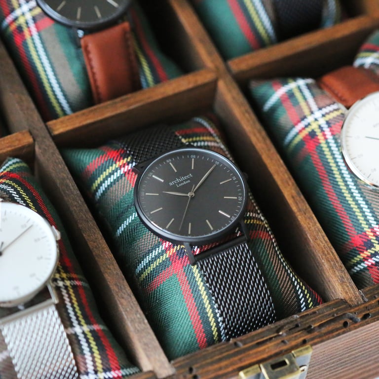 Minimalist Watch with Handwriting Engraving and Pitch Black Mesh Strap - Personalized Luxury Timepiece