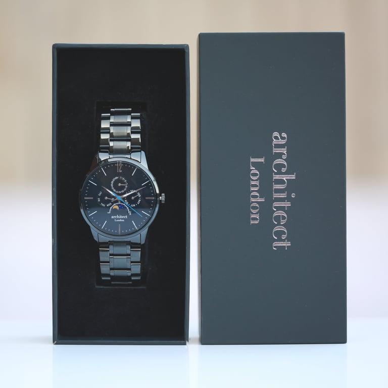 Architect Apollo Black - Personalized Moonphase Watch with Handwriting Engraving