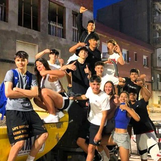 Аватар Телеграм канала "English Chatting Group 🌴" @english_chatting_club_global