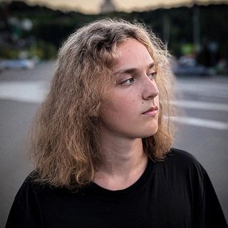 Аватар Телеграм канала "Артём Назаров | Веб-дизайн & Нейросети" @artemnazarovdiz