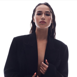Аватар Телеграм канала "Алина Загитова" @azagitova_official