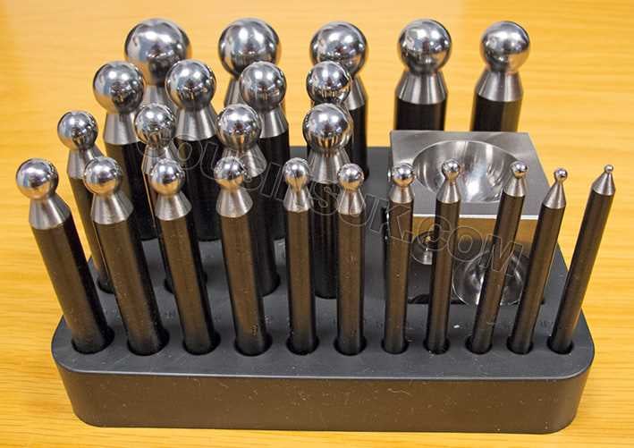 Cube with 24 Punches (Ø2.30 to Ø25mm)