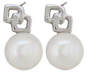 Ø5.95mm Cultured Pearl Earrings