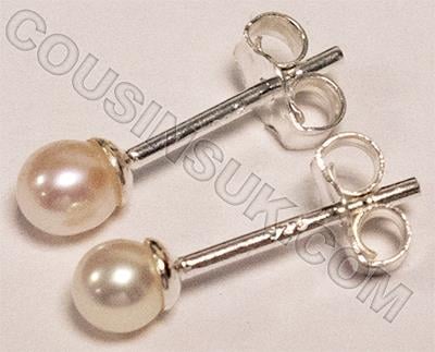 Ø4.00mm Cultured Pearl Earrings