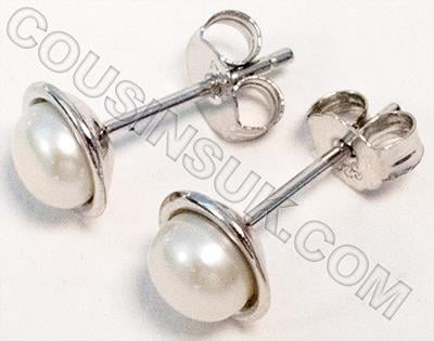 Ø5.30mm Cultured Pearl Earrings