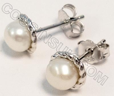 Ø5.85mm Cultured Pearl Earrings