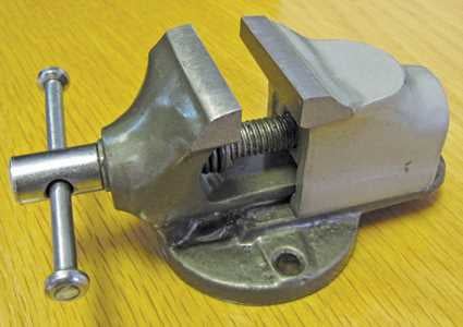 Screw Down - 1½" (38mm) Jaw