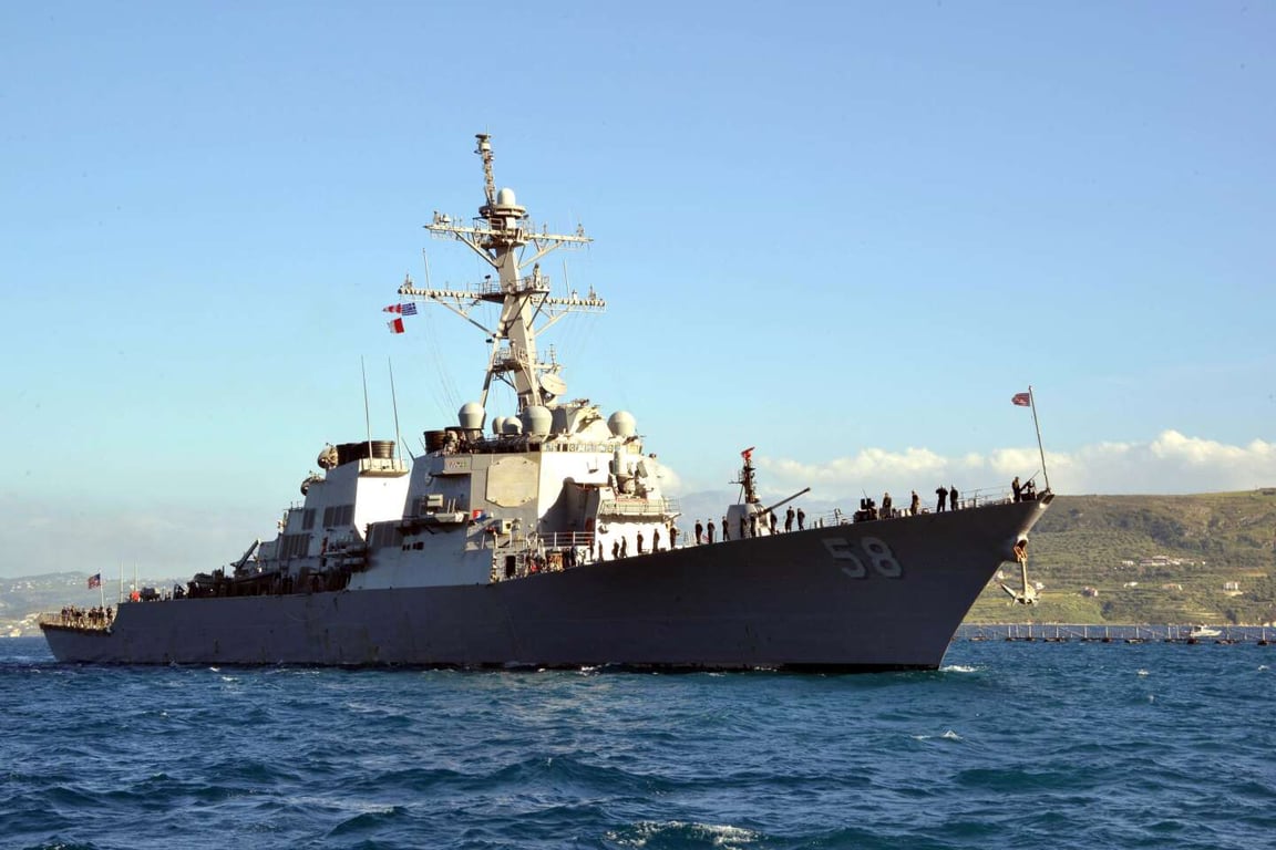 Larmée américaine détruit un missile houthiste ciblant un destroyer en mer Rouge