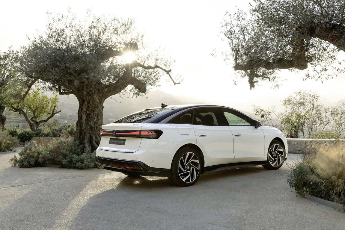 vw-id-7-produktion-startet-in-emden-buzznice