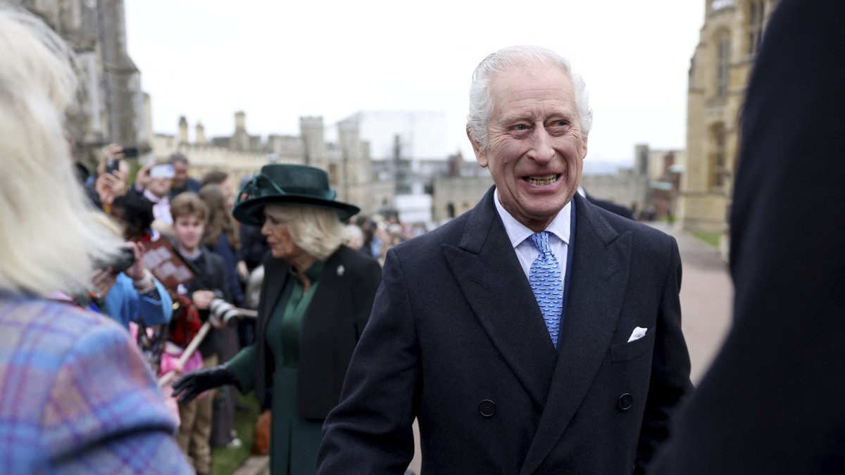 Royals: König Charles zeigt sich bei Ostergottesdienst – mit bitterem Detail