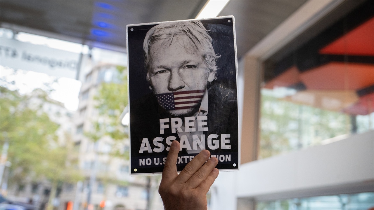 Photo of Julian Assange solicita permiso para apelar nuevamente en la etapa final del proceso de extradición a EEUU – Oncenoticias