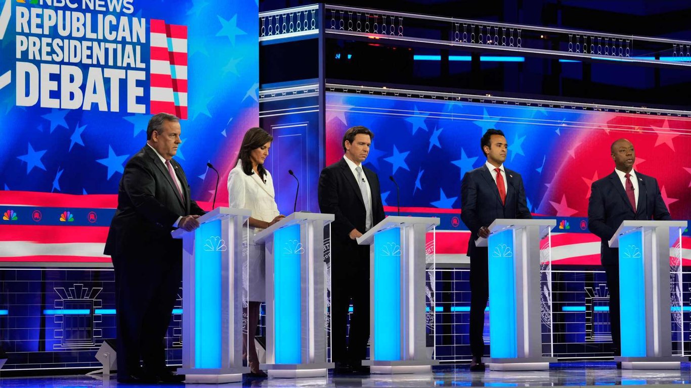 Trump se ausenta en el tercer debate republicano y recibe críticas – Oncenoticias