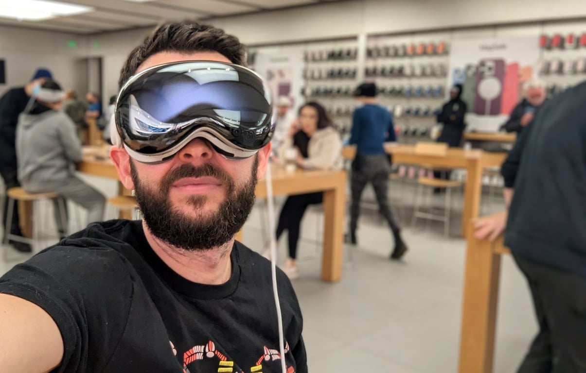 On est allé essayer le casque Vision Pro dans un Apple store de Los Angeles – Observatoire Qatar