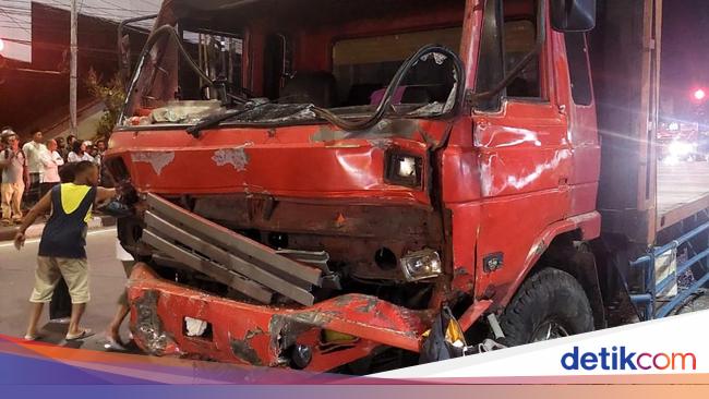 Kecelakaan Fatal di Exit Tol Bawen, Penyebab Truk Rem Blong?