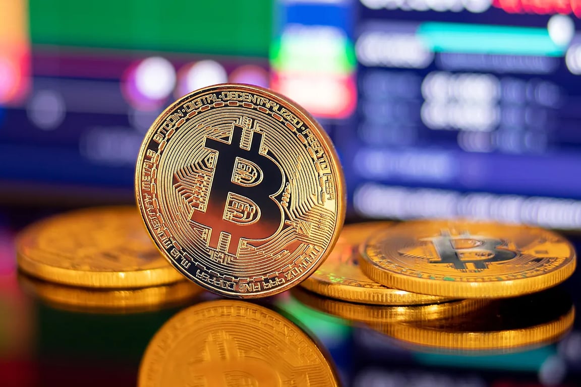 El bitcoin alcanza los 70,000 dólares y establece su segundo récord de la semana