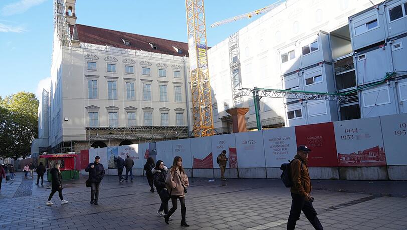 Signa-Erschütterung nach Benko-Rücktritt: Baustopp an der Alten Akademie in Münche