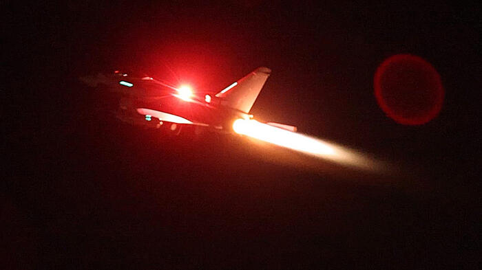 Biden pronto a ordinare nuovi raid aerei contro gli Houthi – Mondo – SDI Online – Agenzia ANSA