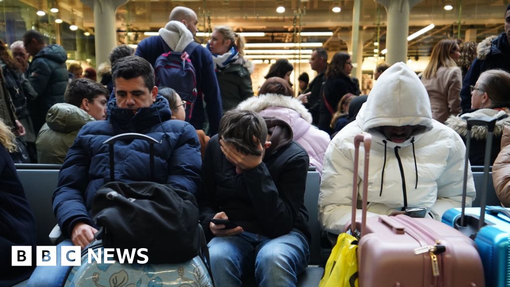 Photo of New Year Travel Disruptions: Eurostar Cancels Services, Leaving Thousands Stranded