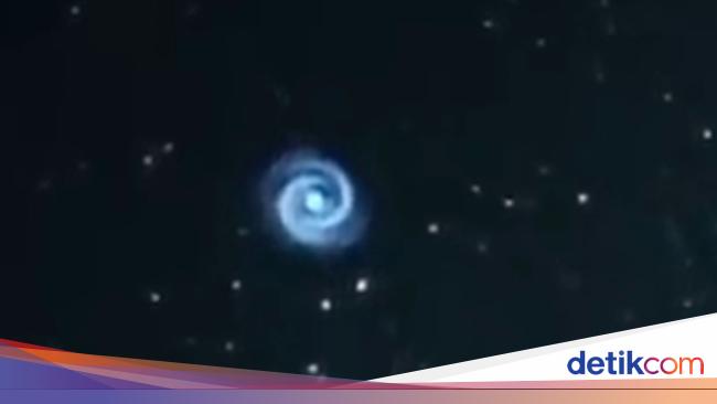 Fenomena Langit di Desember 2023: Fase Bulan hingga Hujan Meteor – Manadopedia