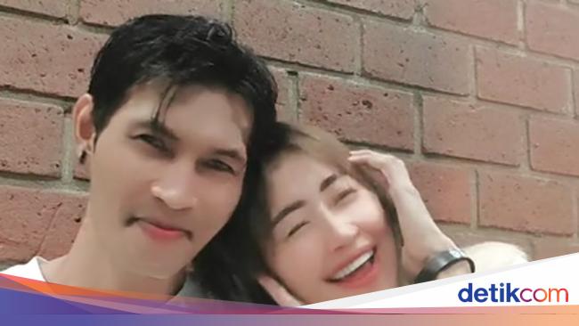 Pinkan Mambo dan Arya Khan Saling Menyanjung, Cinta Sedang Melambung!