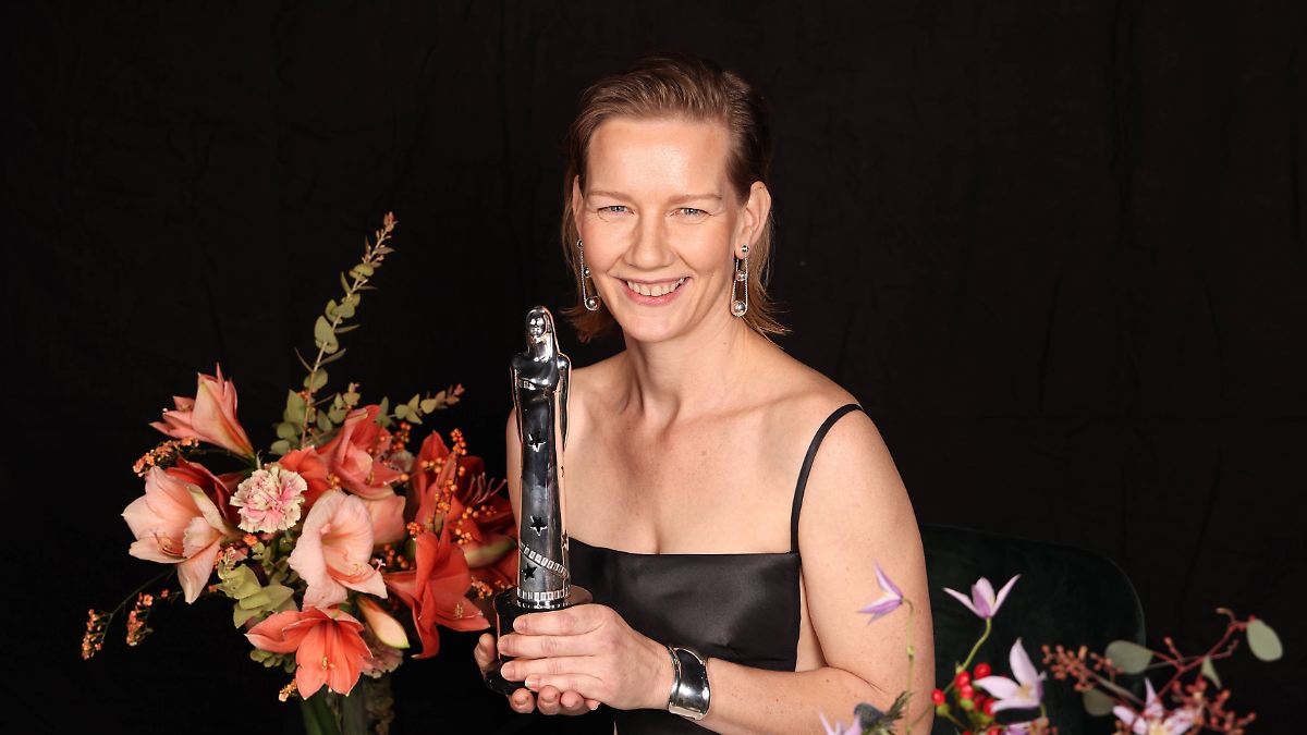 Vorbote für die Oscars? Sandra Hüller gewinnt US-Kritikerpreis – Buzznice.com