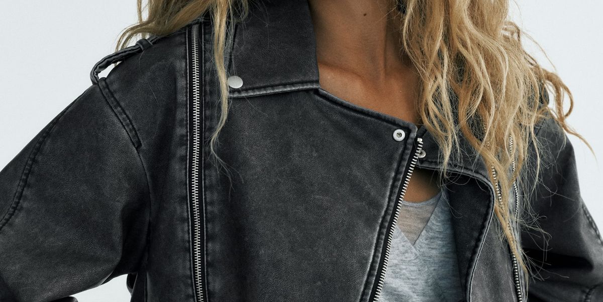 La chaqueta biker viral de 49 € de Zara para el otoño 2023 en Deporticos