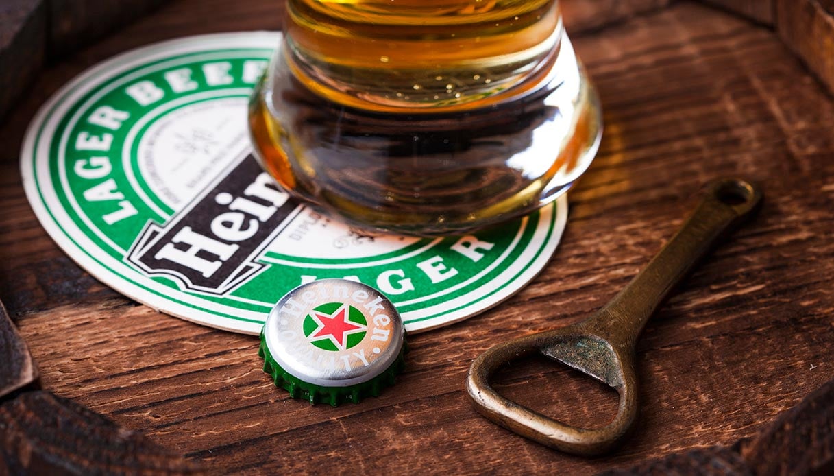 Heineken abbandona la Russia: birrifici venduti a un euro – Buzznews