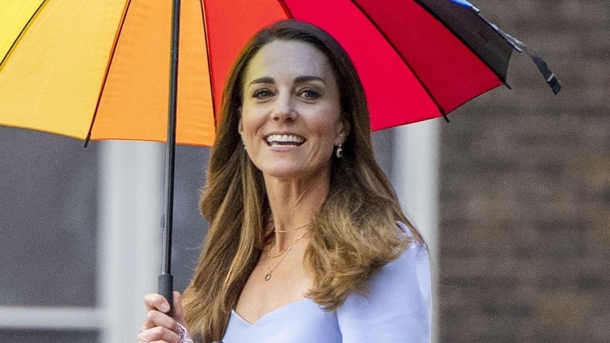 Kate Middleton visita una tienda de productos agrícolas en Windsor – Telecinco