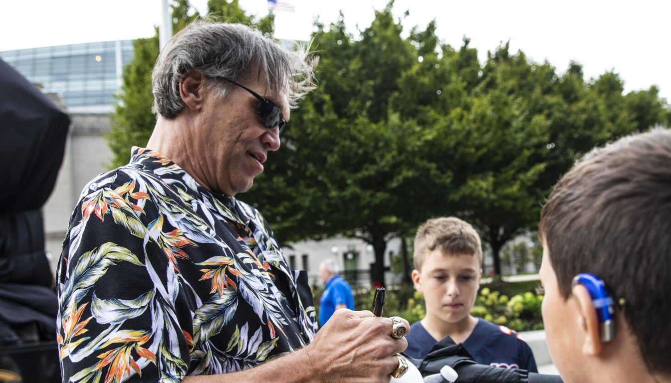 Photo of Former Bears star Steve McMichael diagnosed with MRSA, family requests prayers