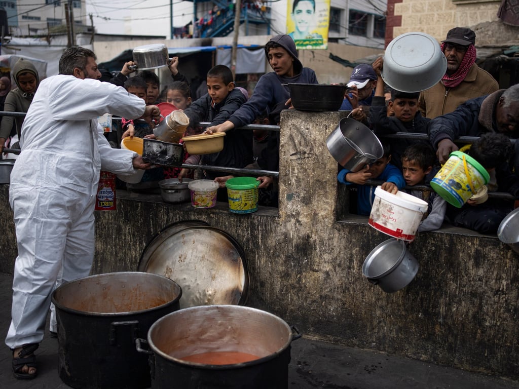 UN agency warns of ‘looming famine’ in Gaza amid Israel war