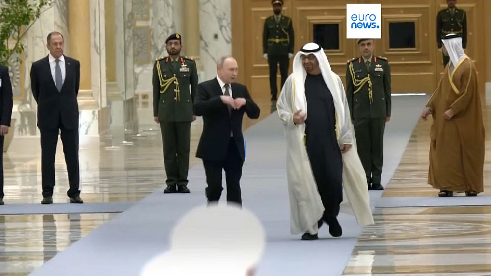 Photo of Putin aborda en Emiratos Árabes Unidos, de camino a Arabia Saudí, los conflictos en Ucrania e Israel – Euronews Español