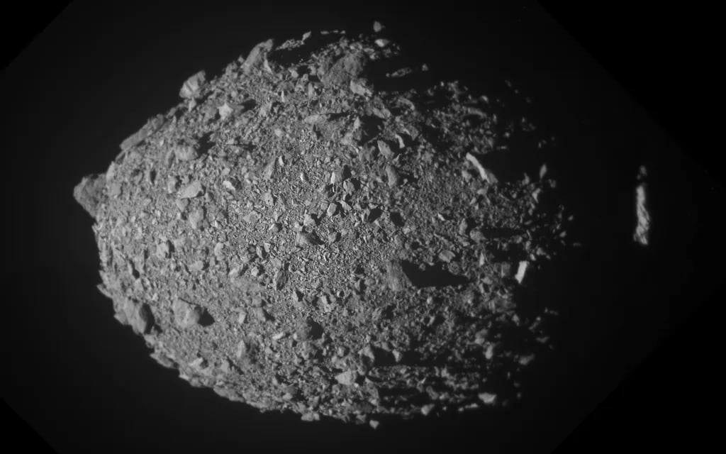 Bateo Libre: Los científicos creen que el impacto de la sonda DART contra el asteroide Dimorphos lo remodeló por completo