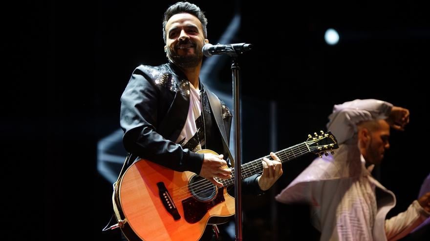 Luis Fonsi, Omar Montes, Vicco, Dorian y Malú, en las Fiestas de Agosto de Elche