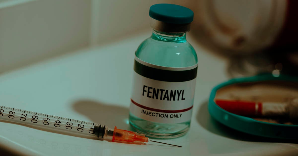 La crisis del fentanilo, la droga zombi, está afectando en EEUU y ha llegado a España – Mr. Código