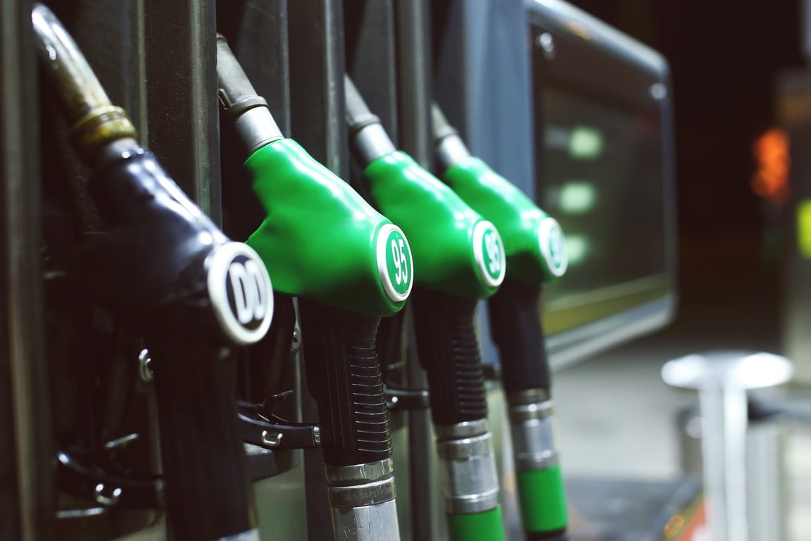 La verità sul prezzo esposto diesel e benzina ai distributori ora da Agosto (il risultato reale è paradossale) – Hamelin Prog