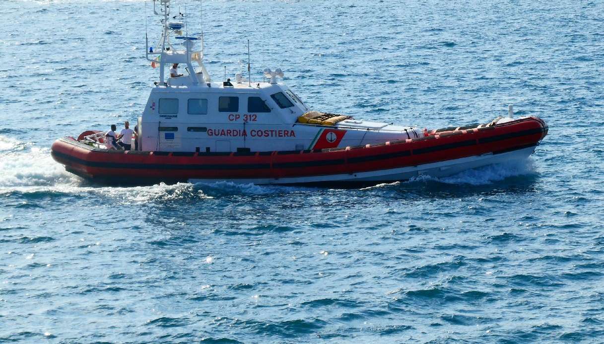 Ragazzo di 17 anni muore annegato a Marina di Lesina vicino Foggia: stava facendo il bagno con il padre – SDI Online