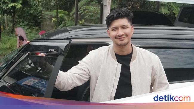 Aditya Zoni Berjanji Akan Memberikan Penjelasan Mengenai Isu Keretakan Rumah Tangga – SAMOSIR News