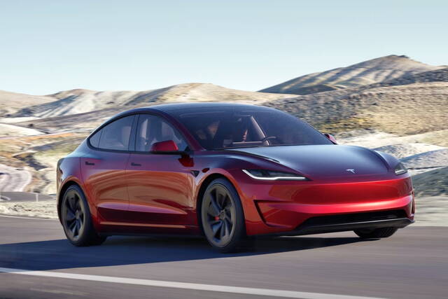 Tesla Model 3 Performance: lelettrica che va di corsa