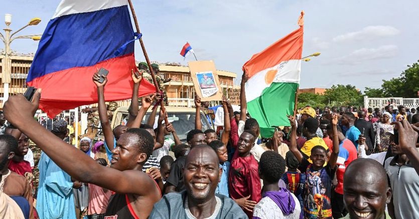 Niger, ultime ore per evitare conflitto. Francia e Ue si schierano con lEcowas – Hamelin Prog