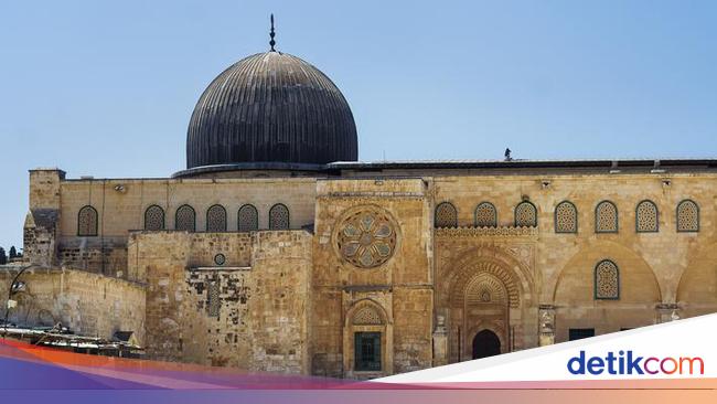 Israel Kerahkan Ribuan Polisi Amankan Salat Jumat di Masjid Al-Aqsa